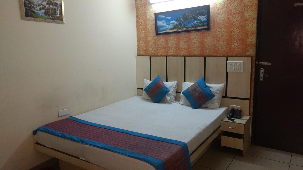 Hotel Sun Village Near New Delhi Railway Station מראה חיצוני תמונה