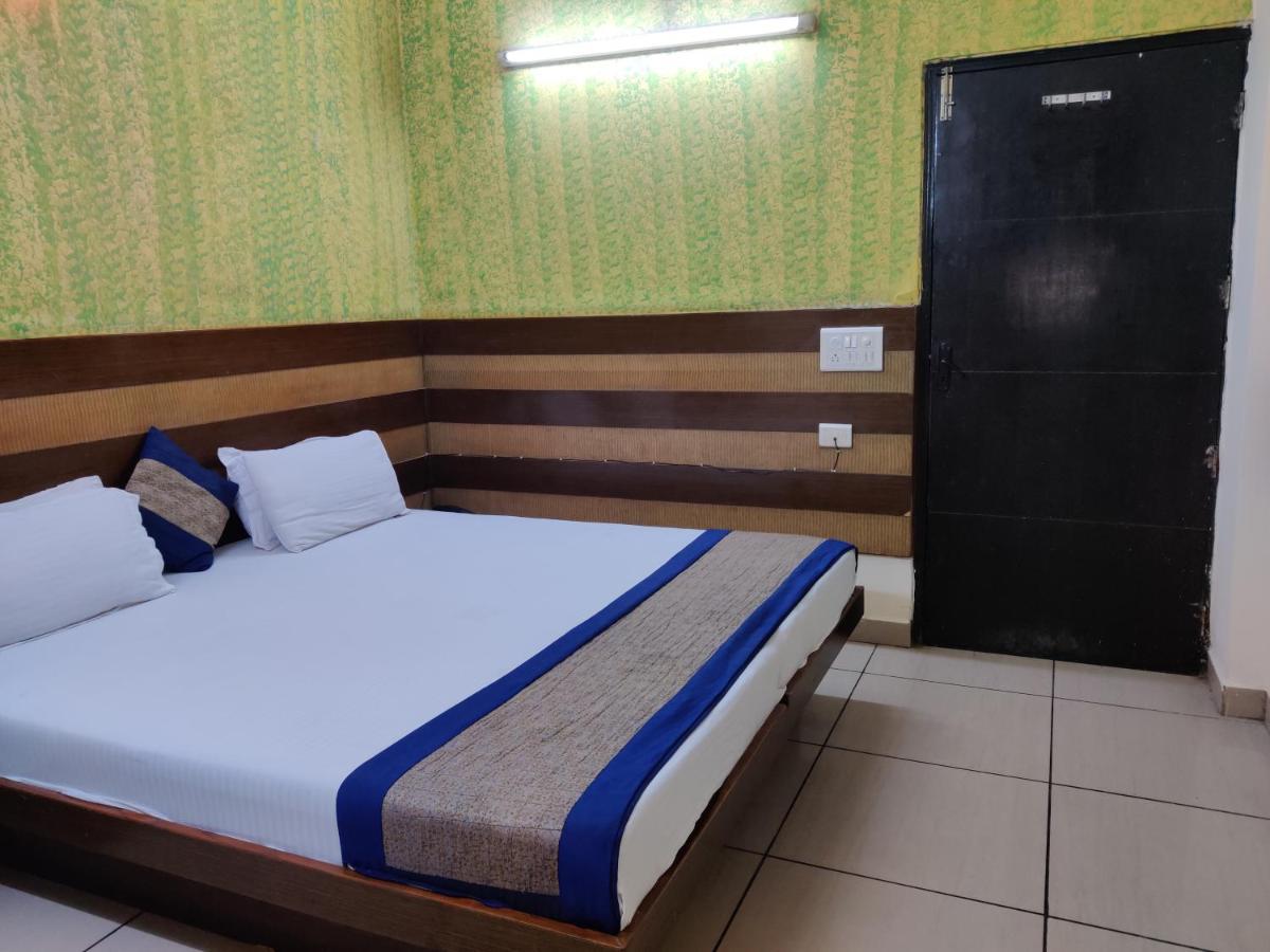 Hotel Sun Village Near New Delhi Railway Station מראה חיצוני תמונה